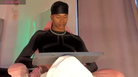 amandaa_fox_ online show from June 20, 2026, 10:23 pm