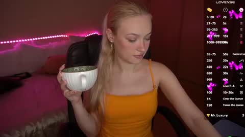 Amanda online show from August 5, 2026, 8:33 pm
