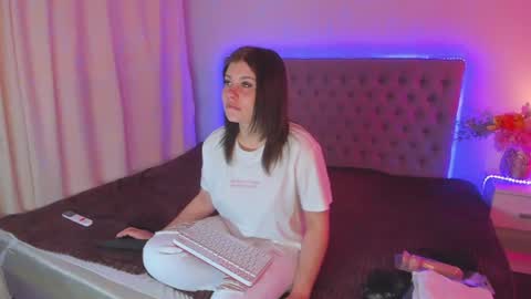 Amanda online show from June 16, 2026, 4:37 am