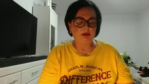 Snapshot of amandamuller1982 chatting on July 19, 2026, 9:40 pm Anda online show from July 19, 2026, 9:40 pm