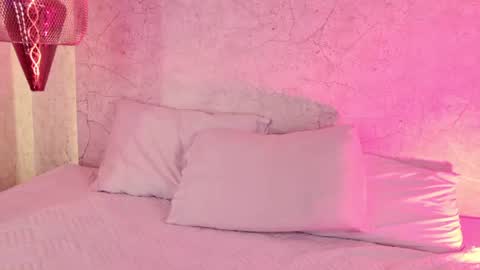 ambar_midnigth online show from July 19, 2026, 12:36 am