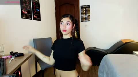 Ambar Ross online show from July 10, 2026, 3:03 pm