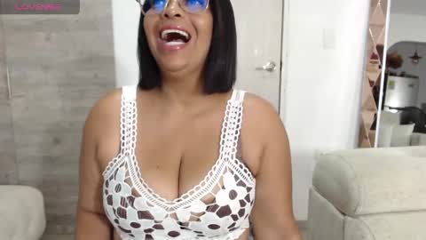  Amber Sofhia  online show from June 5, 2026, 9:09 pm