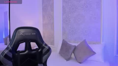 Snapshot of amber_piercee chatting on July 28, 2026, 7:15 pm A M B E R online show from July 28, 2026, 7:15 pm