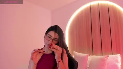 Snapshot of amber_piercee chatting on August 3, 2026, 7:17 pm A M B E R online show from August 3, 2026, 7:17 pm