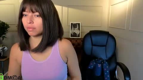 AMELIA online show from July 25, 2026, 12:03 pm
