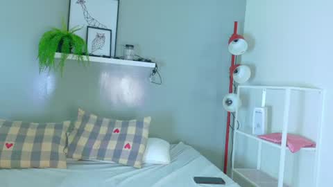 amelialaurent_ online show from June 11, 2026, 12:32 am