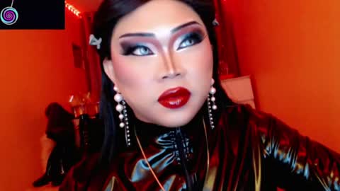 Queen Mireska online show from July 25, 2026, 2:47 pm