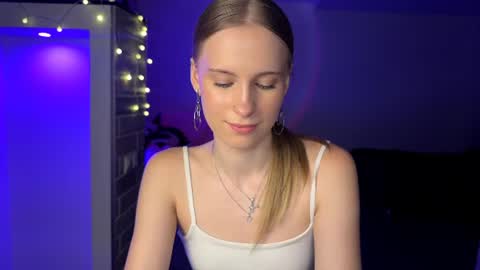 Amily online show from August 8, 2026, 8:22 pm