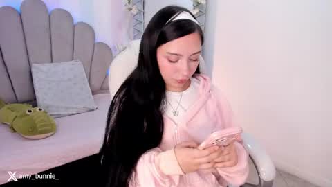 Amy online show from August 5, 2026, 10:23 pm