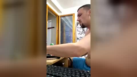 amyyrlikesdeep online show from June 25, 2026, 7:18 pm