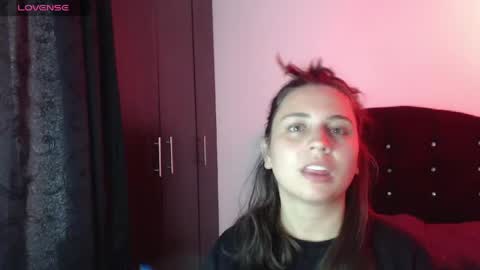 ana_arms_ online show from May 25, 2026, 6:25 pm