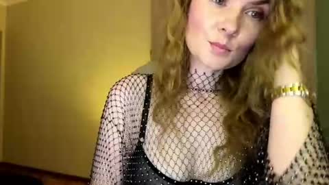 Ana online show from June 20, 2026, 10:45 pm