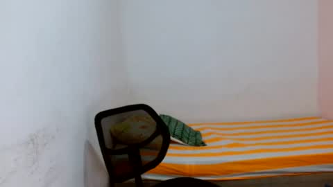 andr_093 online show from June 21, 2026, 6:27 am