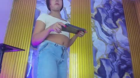 Snapshot of andrea_giraldo_ chatting on July 11, 2026, 7:49 pm Andrea online show from July 11, 2026, 7:49 pm