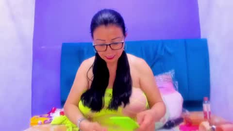 andrealopezaenmar online show from August 5, 2026, 3:09 am
