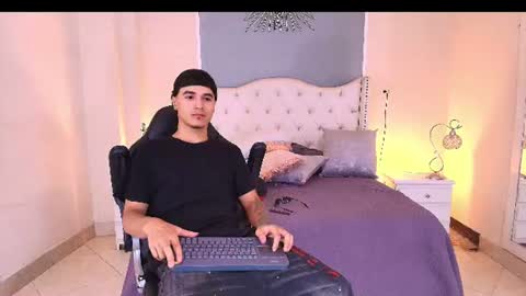 Andreao online show from July 25, 2026, 3:09 pm