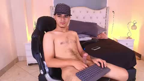 Andreao online show from July 28, 2026, 3:54 pm