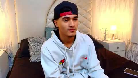 Andreao online show from July 31, 2026, 2:49 pm