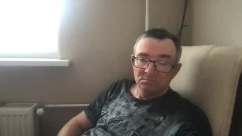 Snapshot of andreass60 chatting on May 13, 2026, 7:17 am andreass60 online show from May 13, 2026, 7:17 am