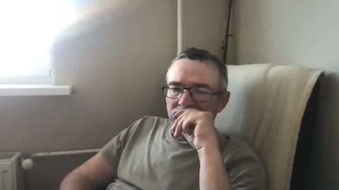 Snapshot of andreass60 chatting on May 17, 2026, 1:51 pm andreass60 online show from May 17, 2026, 1:51 pm