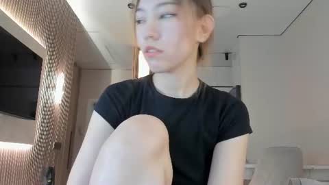 Luluu Chu  online show from July 21, 2026, 1:35 pm