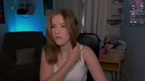 angel_hip online show from July 28, 2026, 12:48 pm