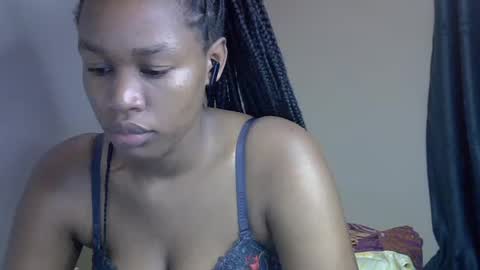 angel_mia5 online show from June 18, 2026, 1:06 am