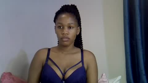 angel_mia5 online show from June 27, 2026, 10:26 pm