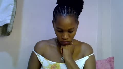 angel_mia5 online show from July 28, 2026, 12:48 pm