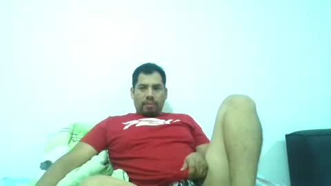 angeldavid90 online show from June 15, 2026, 11:40 pm