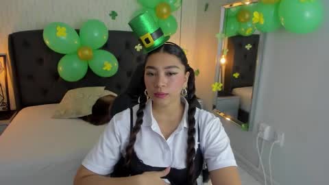 Snapshot of angelinemore chatting on March 17, 2026, 8:34 pm ANGELINE online show from March 17, 2026, 8:34 pm