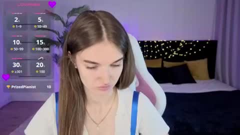 ann_woood online show from July 28, 2026, 4:50 pm