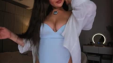 Snapshot of anni_lovely chatting on June 27, 2026, 2:49 am Annie online show from June 27, 2026, 2:49 am