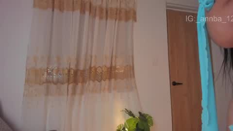 annie_barozzi online show from May 23, 2026, 12:53 pm