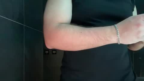 anton_smotri online show from June 9, 2026, 9:43 am