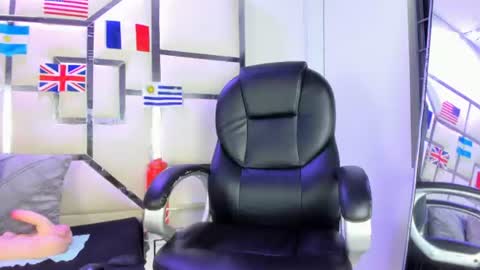 AntonelLaBlazee online show from June 30, 2026, 4:13 am