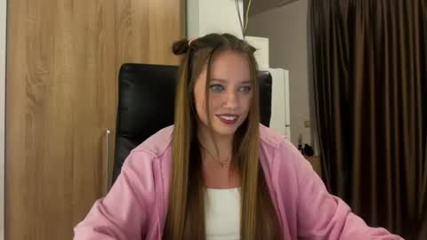 Aneutta online show from August 3, 2026, 5:27 pm