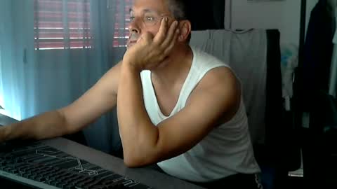 anukfartboy online show from June 28, 2026, 6:03 pm