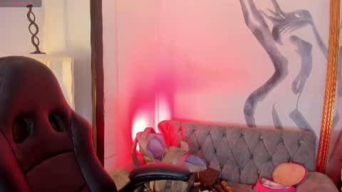 aphrodite online show from July 25, 2026, 10:40 pm