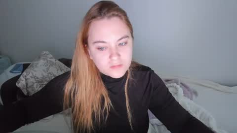 appleyummybuns online show from June 17, 2026, 10:50 am