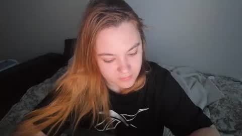 appleyummybuns online show from July 1, 2026, 2:35 am