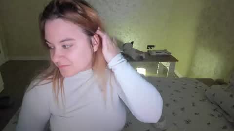 appleyummybuns online show from July 18, 2026, 6:12 pm