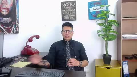 aquilestaylor online show from May 29, 2026, 1:09 pm