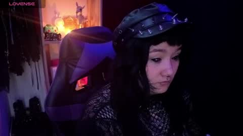 Carolain online show from May 18, 2026, 3:35 am