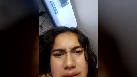 aresandafroditahh online show from June 24, 2026, 4:44 am