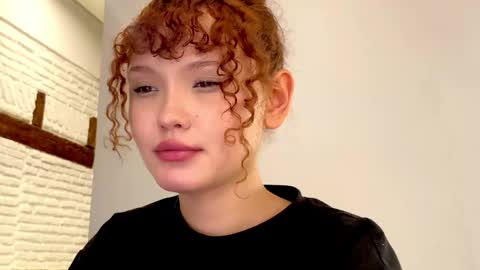 Snapshot of aresha_viree chatting on May 16, 2026, 7:56 pm Aresha online show from May 16, 2026, 7:56 pm