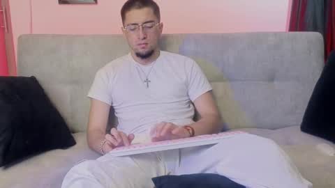 Mateo online show from May 8, 2026, 3:06 pm