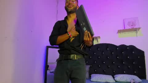 Snapshot of arez_vortex_ chatting on May 19, 2026, 9:21 pm Alex Cortez online show from May 19, 2026, 9:21 pm