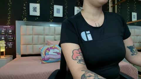 Snapshot of aria_bloomer chatting on May 25, 2026, 11:38 am Ari online show from May 25, 2026, 11:38 am